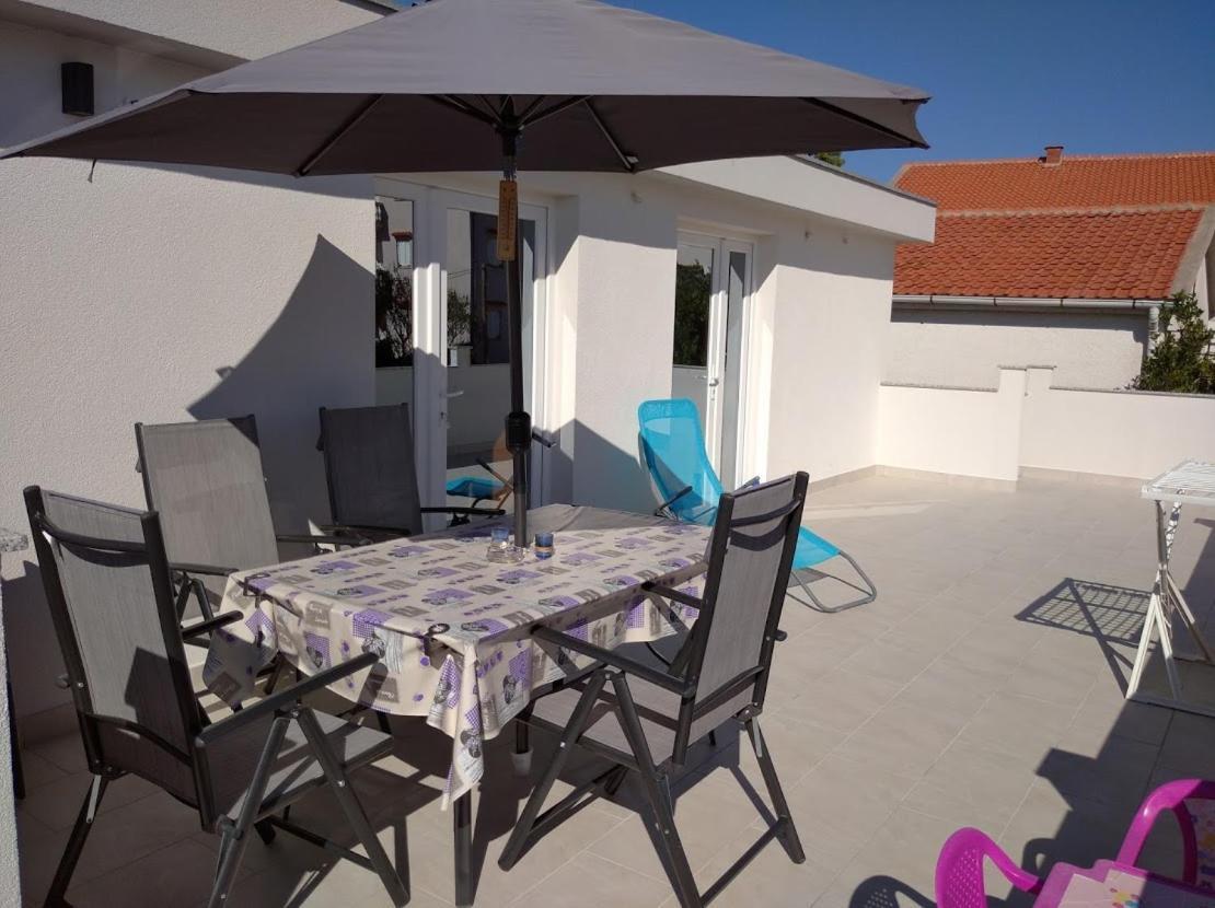 Ferienwohnung Dandy Povljana Exterior foto